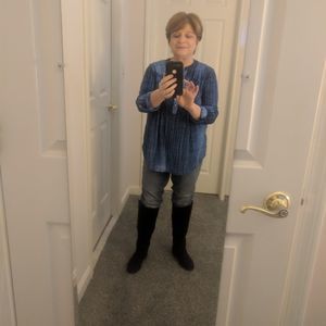 Meet your Posher, Elizabeth